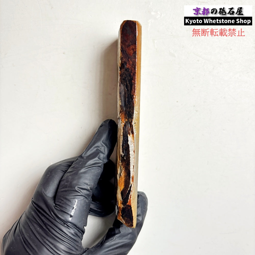 蓮華と思われる赤斑点 130g 硬さ硬め 巣板 中山合砥  正本山 京都 天然砥石