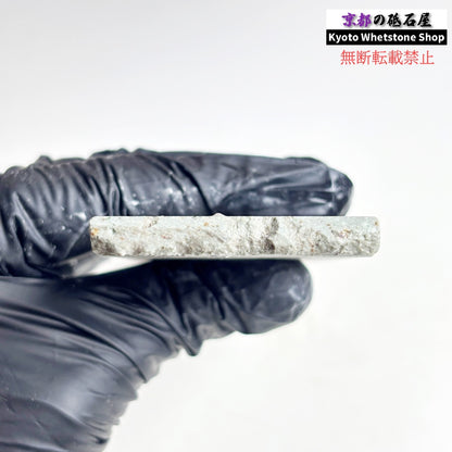 140g 硬さ中間  但馬砥石 兵庫 天然砥石