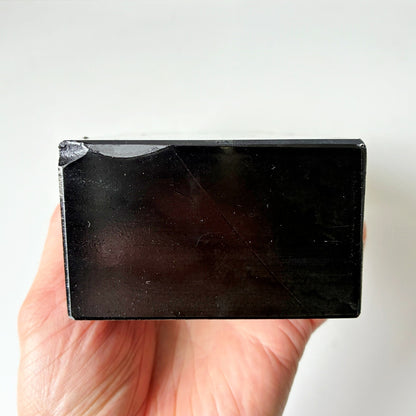 2380g 硬さ3  対馬砥石 長崎 天然砥石