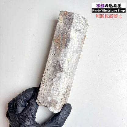 1980年代モノ 紫は昔の証拠 565g 硬さ軟め  備水砥 熊本 天然砥石