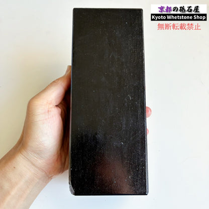 2300g 硬さ2.5  対馬砥石 長崎 天然砥石