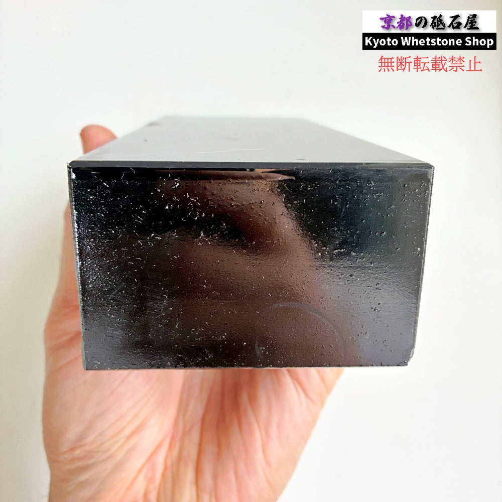 2300g 硬さ3  対馬砥石 長崎 天然砥石