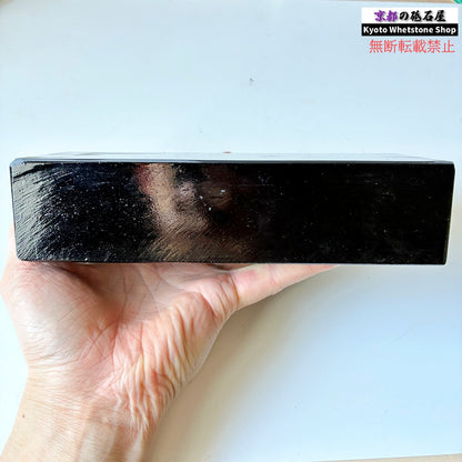 2310g 硬さ3  対馬砥石 長崎 天然砥石