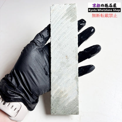 140g 硬さ中間  但馬砥石 兵庫 天然砥石