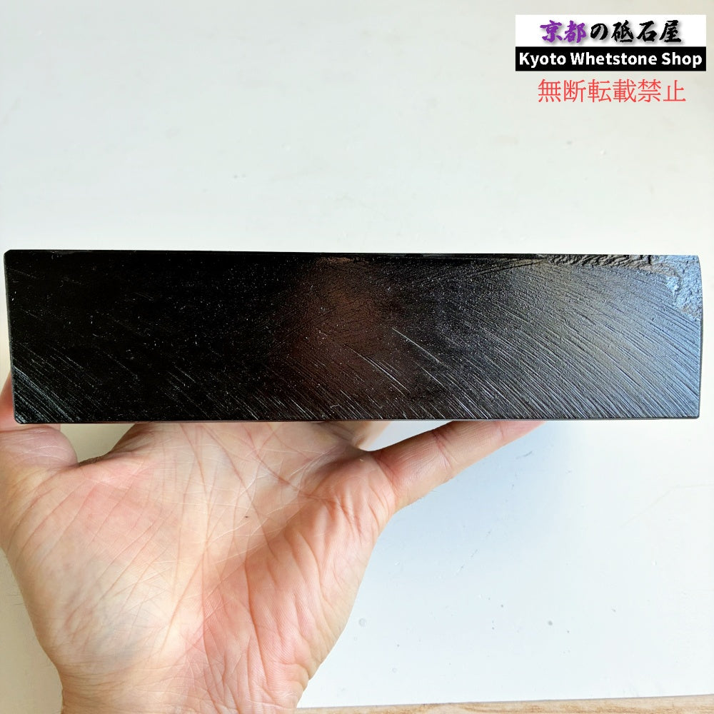 2330g 硬さ2.5  対馬砥石 長崎 天然砥石