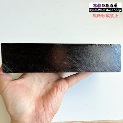 2330g 硬さ2.5  対馬砥石 長崎 天然砥石