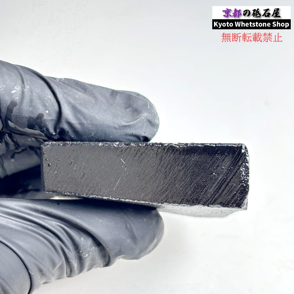 99g 硬さ3  対馬名倉 長崎 天然砥石