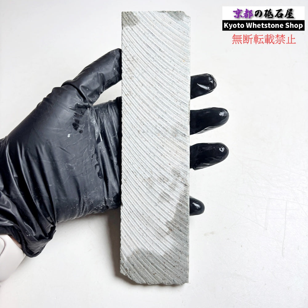 145g 硬さ中間  但馬砥石 兵庫 天然砥石