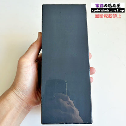 2400g 硬さ2.5  対馬砥石 長崎 天然砥石
