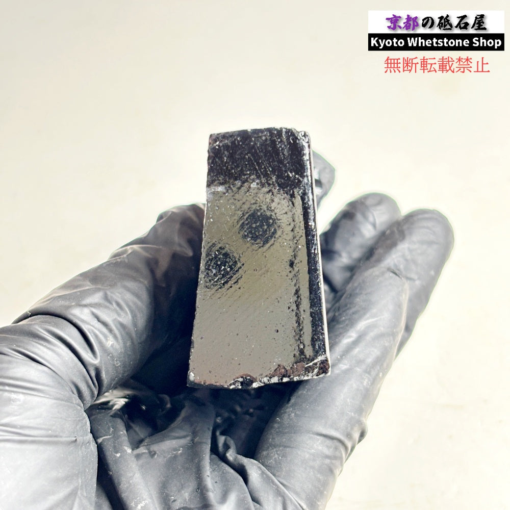 99g 硬さ3  対馬名倉 長崎 天然砥石