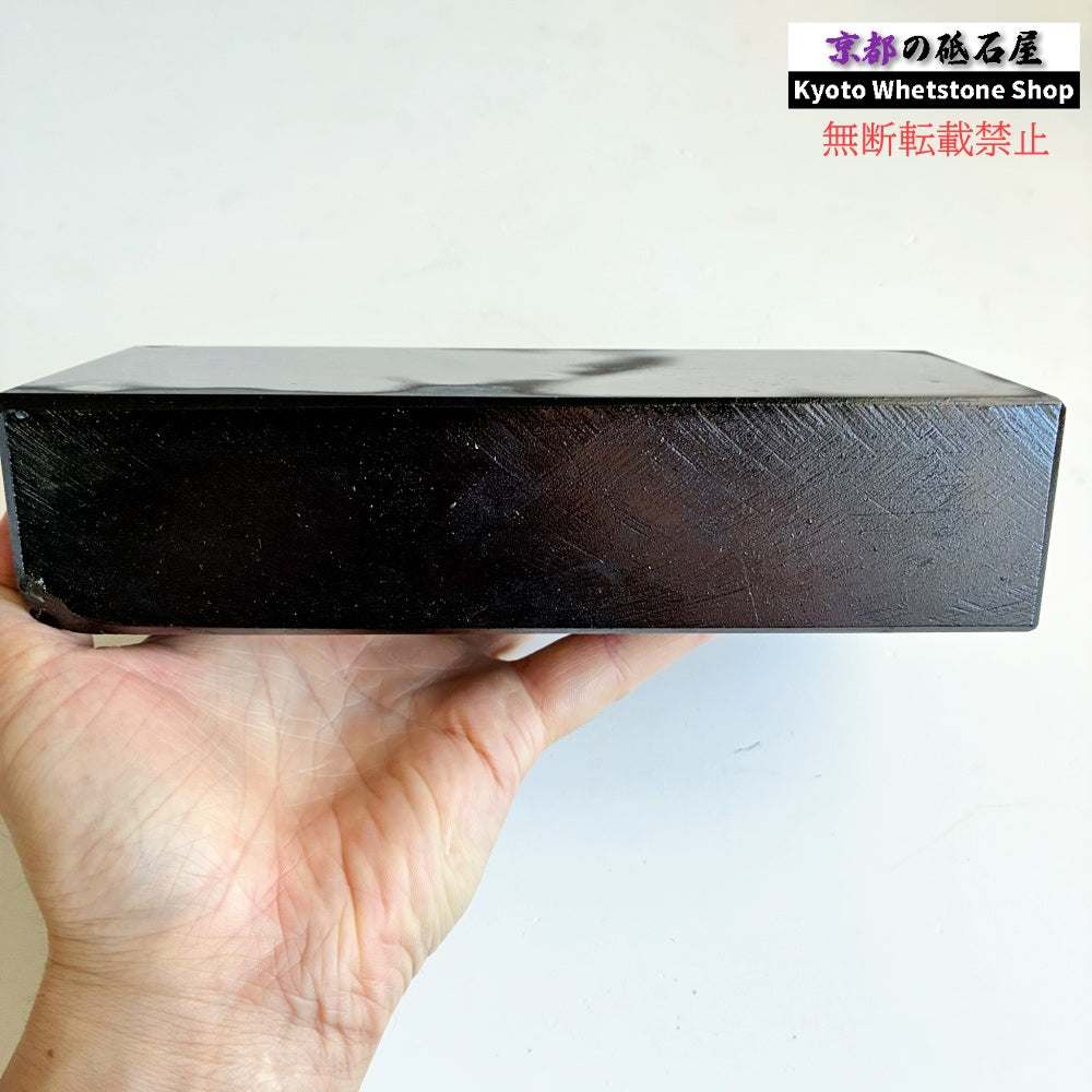 2300g 硬さ2.5  対馬砥石 長崎 天然砥石