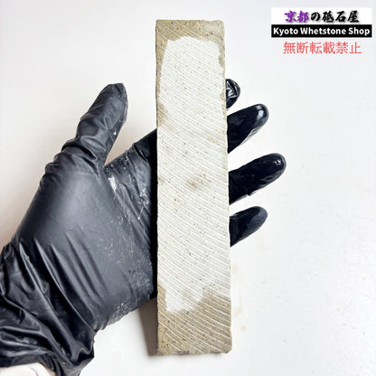 135g 硬さ中間  但馬砥石 兵庫 天然砥石
