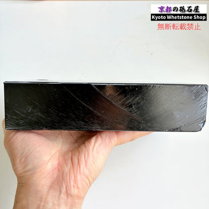 2310g 硬さ3  対馬砥石 長崎 天然砥石